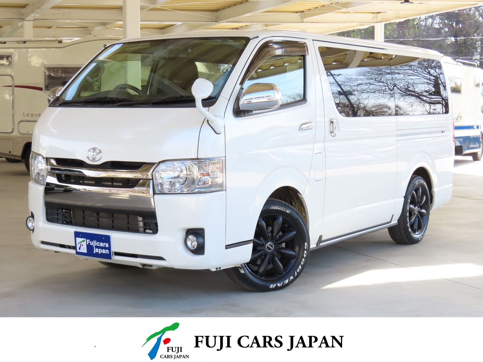 キャンピングカー バンコン ハイエース MRT ベッドキット 4WD