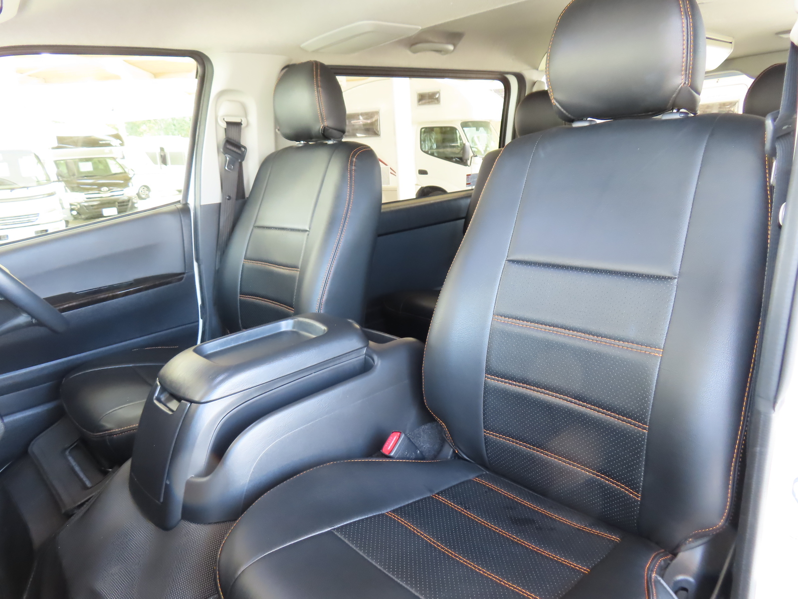 キャンピングカー バンコン ﾊｲｴｰｽ MRT ﾍﾞｯﾄﾞｷｯﾄ 4WD