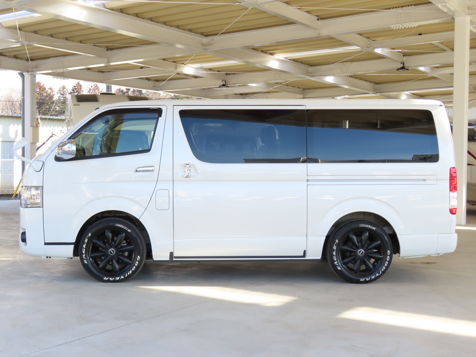 キャンピングカー バンコン ﾊｲｴｰｽ MRT ﾍﾞｯﾄﾞｷｯﾄ 4WD