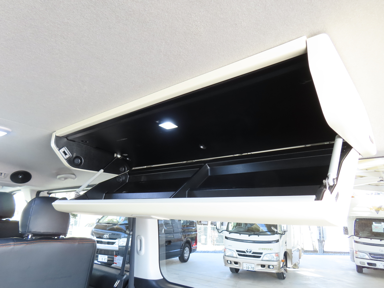 キャンピングカー バンコン ﾊｲｴｰｽ MRT ﾍﾞｯﾄﾞｷｯﾄ 4WD