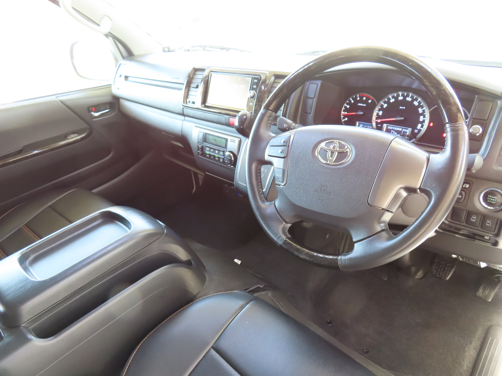 キャンピングカー バンコン ﾊｲｴｰｽ MRT ﾍﾞｯﾄﾞｷｯﾄ 4WD