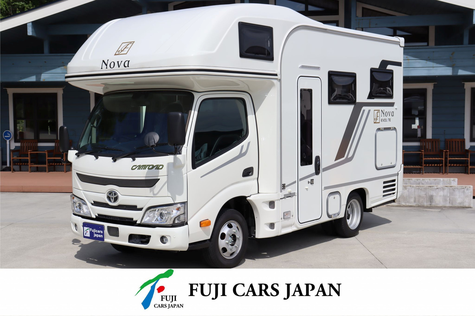 キャンピングカー キャブコン カムロードフジカーズジャパンNovaタイプR新車