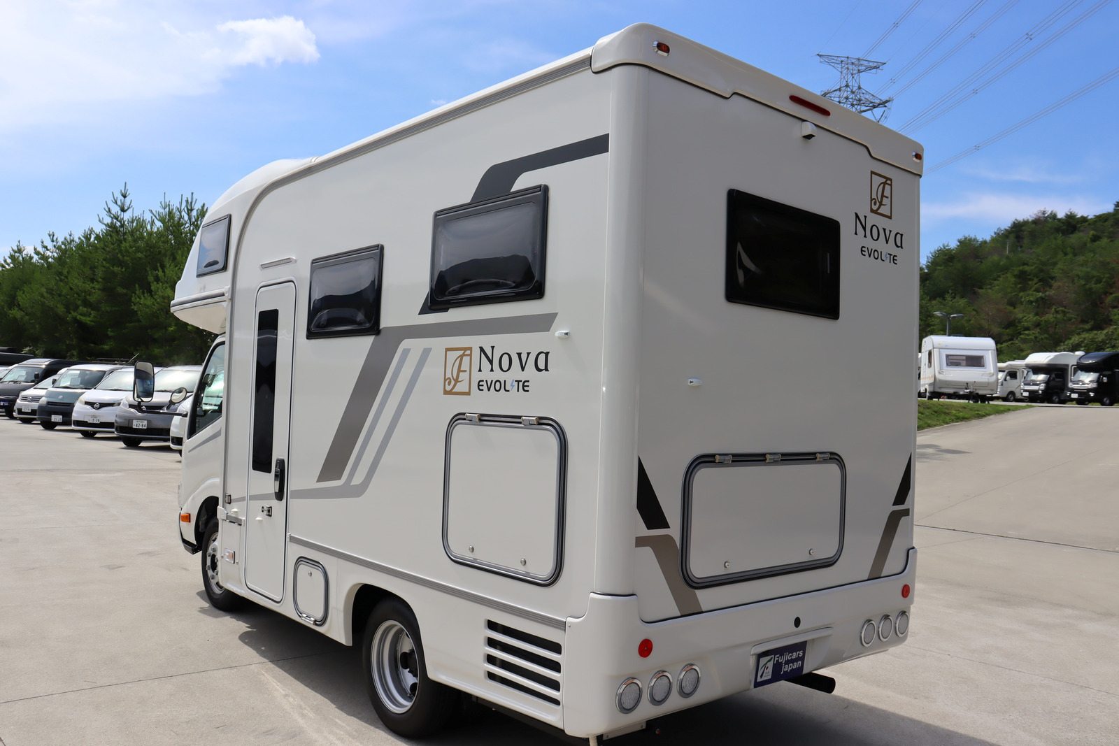 キャンピングカー キャブコン ｶﾑﾛｰﾄﾞﾌｼﾞｶｰｽﾞｼﾞｬﾊﾟﾝNovaﾀｲﾌﾟR新車