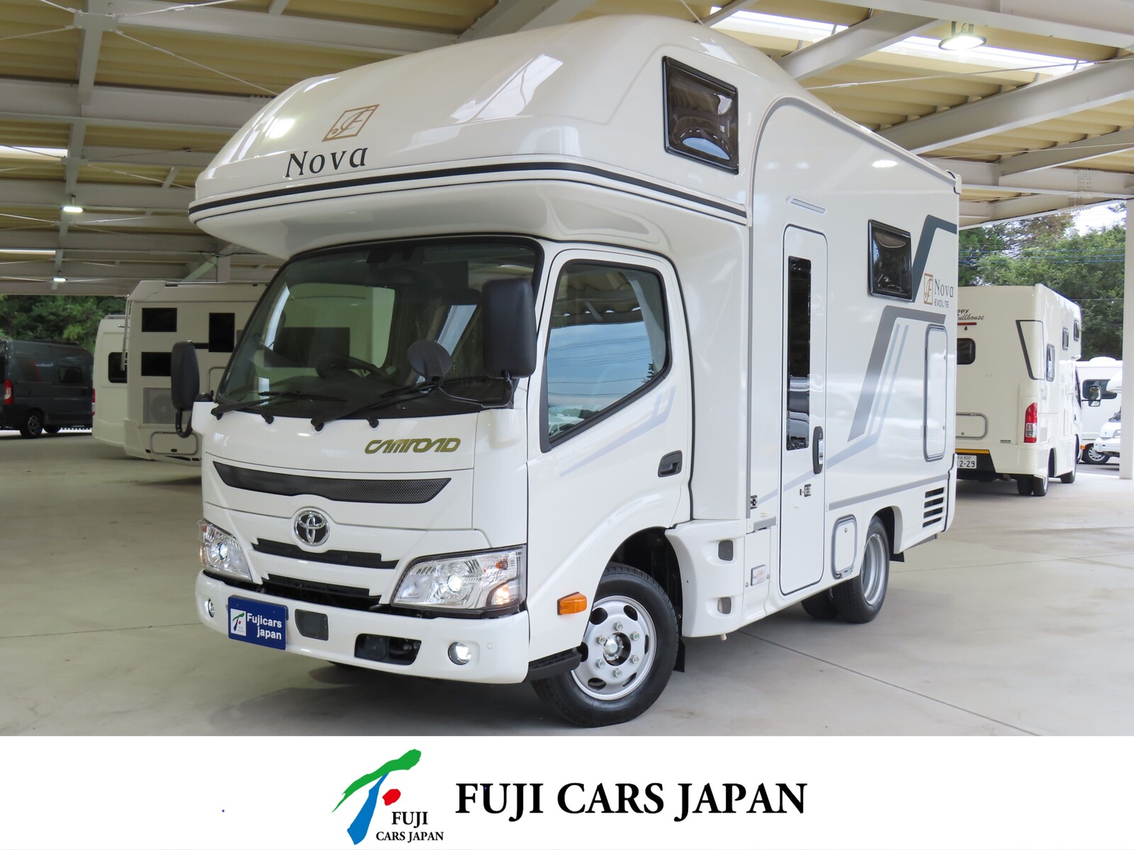 キャンピングカー キャブコン カムロードフジカーズジャパンNovaタイプW新車