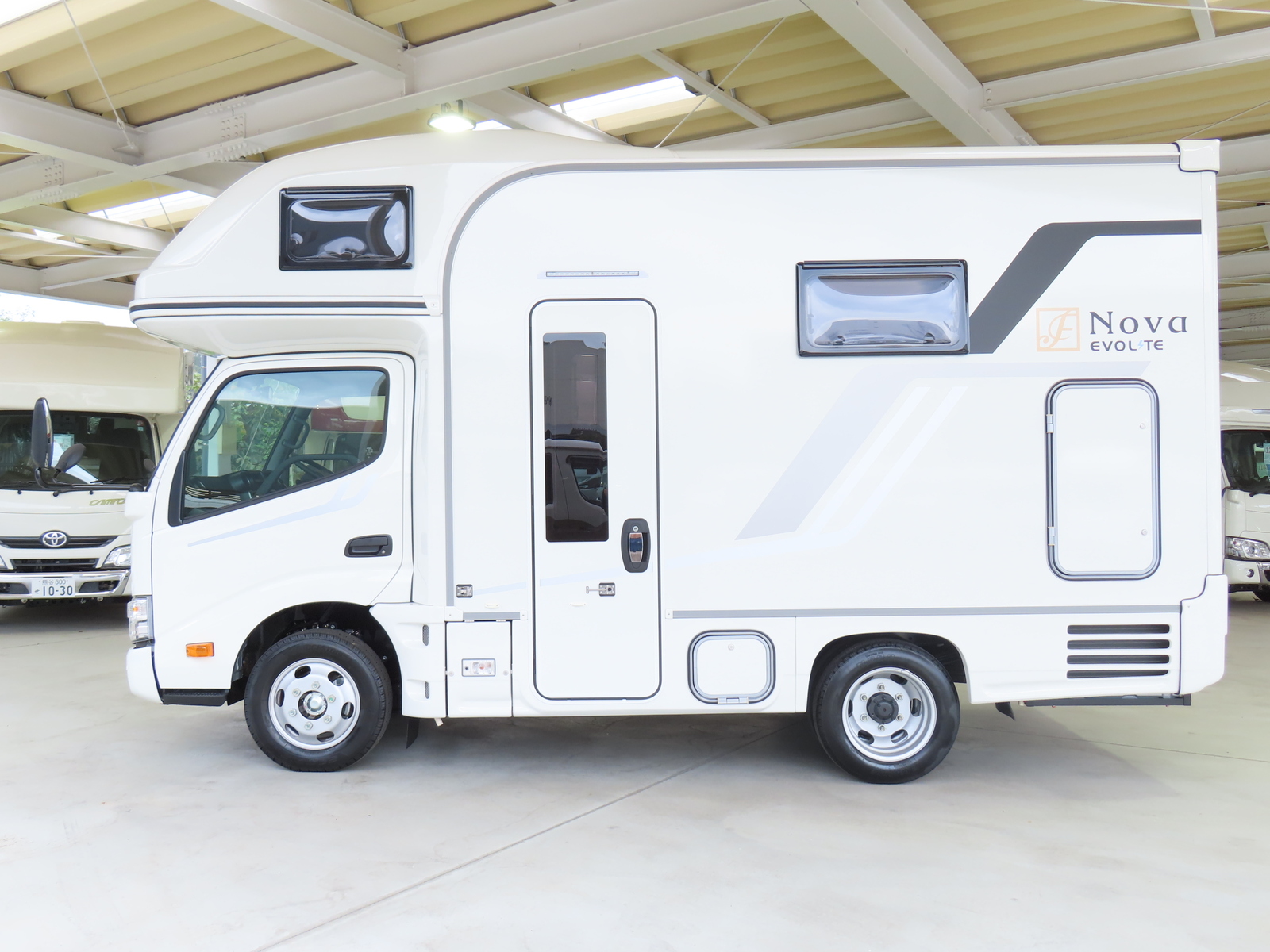 キャンピングカー キャブコン ｶﾑﾛｰﾄﾞﾌｼﾞｶｰｽﾞｼﾞｬﾊﾟﾝNovaﾀｲﾌﾟW新車