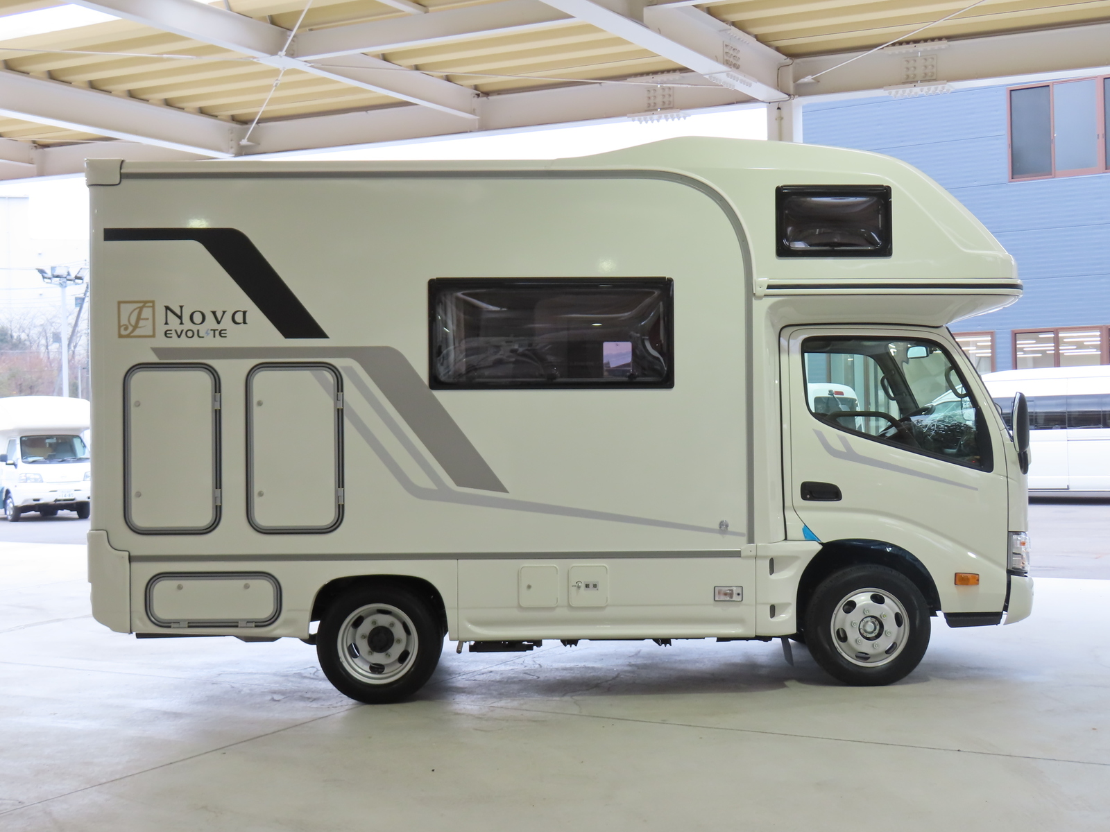 キャンピングカー キャブコン ｶﾑﾛｰﾄﾞﾌｼﾞｶｰｽﾞｼﾞｬﾊﾟﾝNovaﾀｲﾌﾟW新車