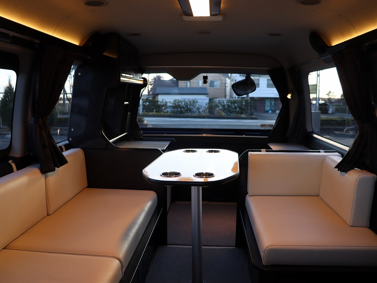 キャンピングカー バンコン ﾊｲｴｰｽ FOCS DS-L FF･ｿｰﾗｰ