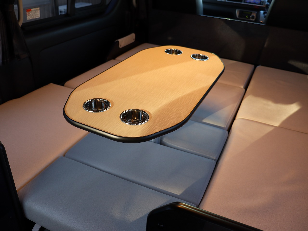 キャンピングカー バンコン ﾊｲｴｰｽ FOCS DS-L FF･ｿｰﾗｰ