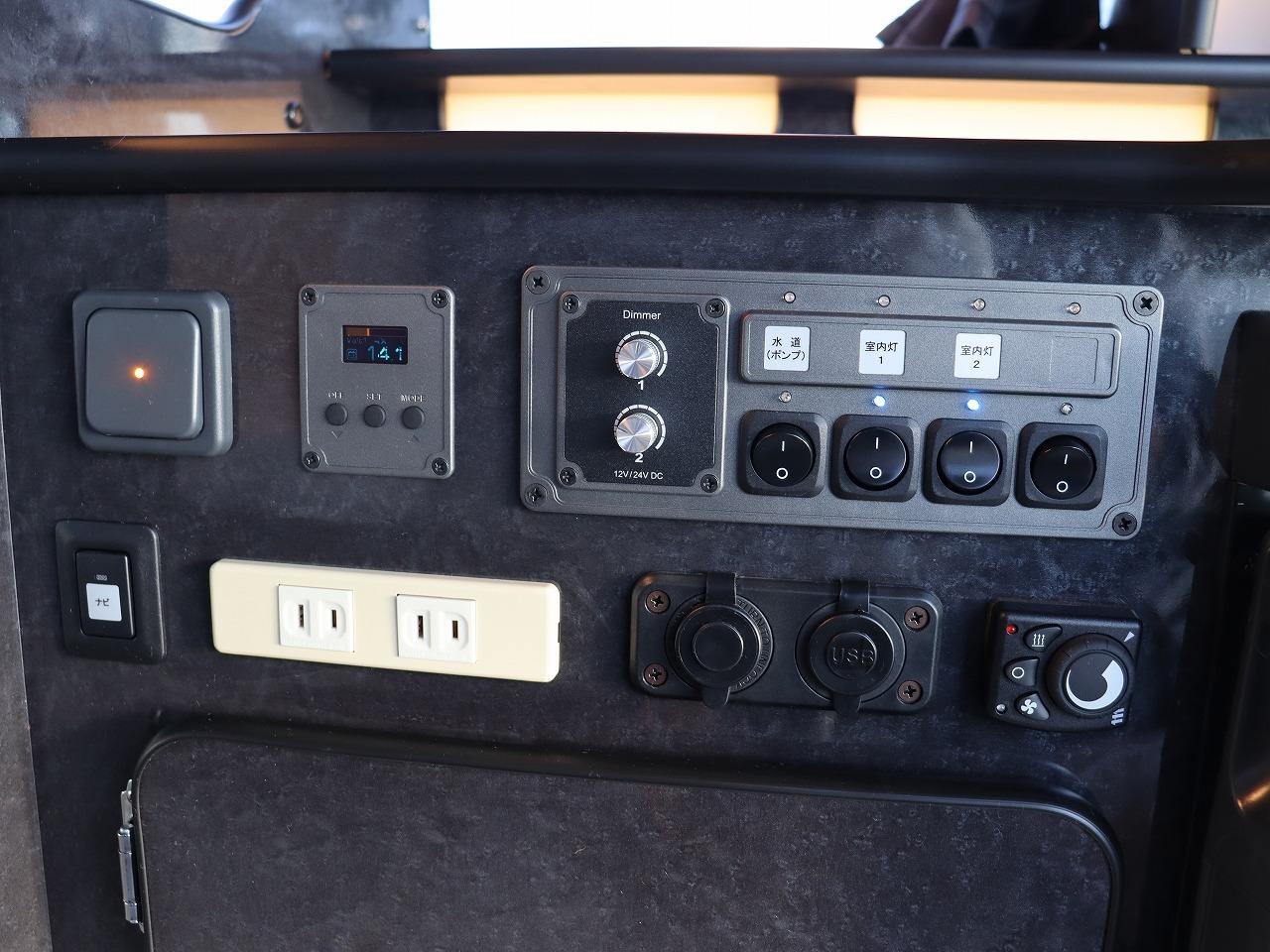 キャンピングカー バンコン ﾊｲｴｰｽ FOCS DS-L FF･ｿｰﾗｰ