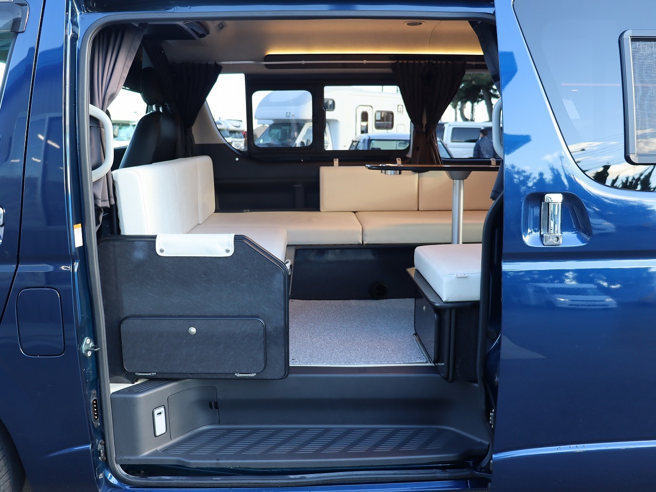 キャンピングカー バンコン ﾊｲｴｰｽ FOCS DS-L FF･ｿｰﾗｰ