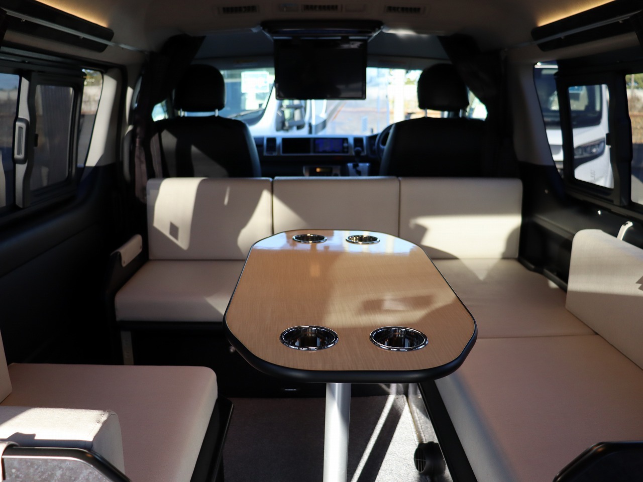 キャンピングカー バンコン ﾊｲｴｰｽ FOCS DS-L FF･ｿｰﾗｰ