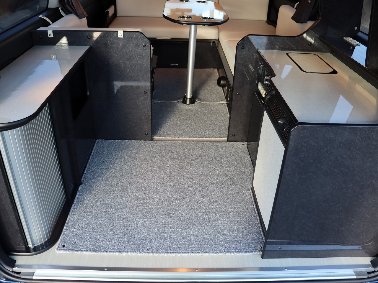 キャンピングカー バンコン ﾊｲｴｰｽ FOCS DS-L FF･ｿｰﾗｰ