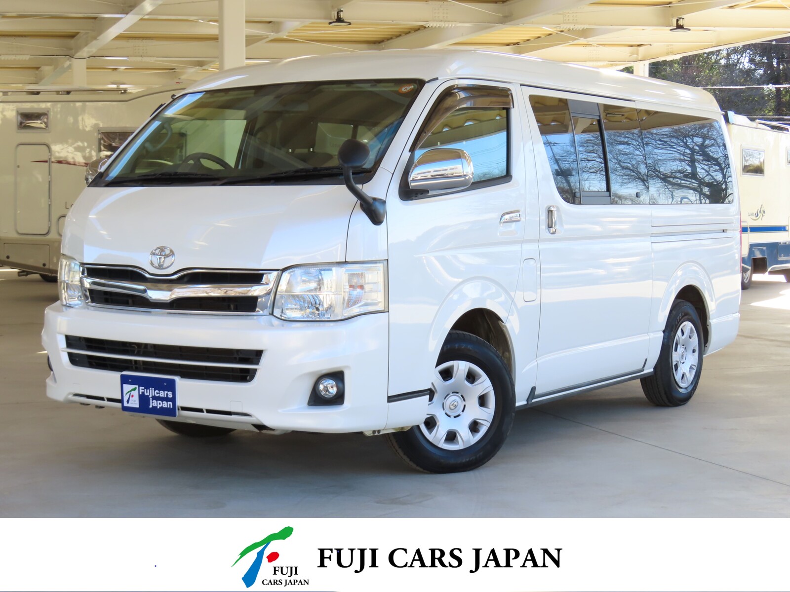 キャンピングカー バンコン ハイエース リンエイ バカンチェス 4WD