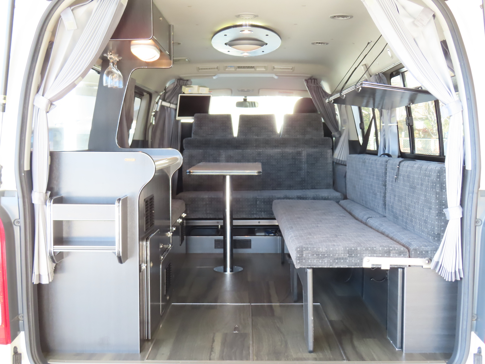 キャンピングカー バンコン ﾊｲｴｰｽ ﾘﾝｴｲ ﾊﾞｶﾝﾁｪｽ 4WD