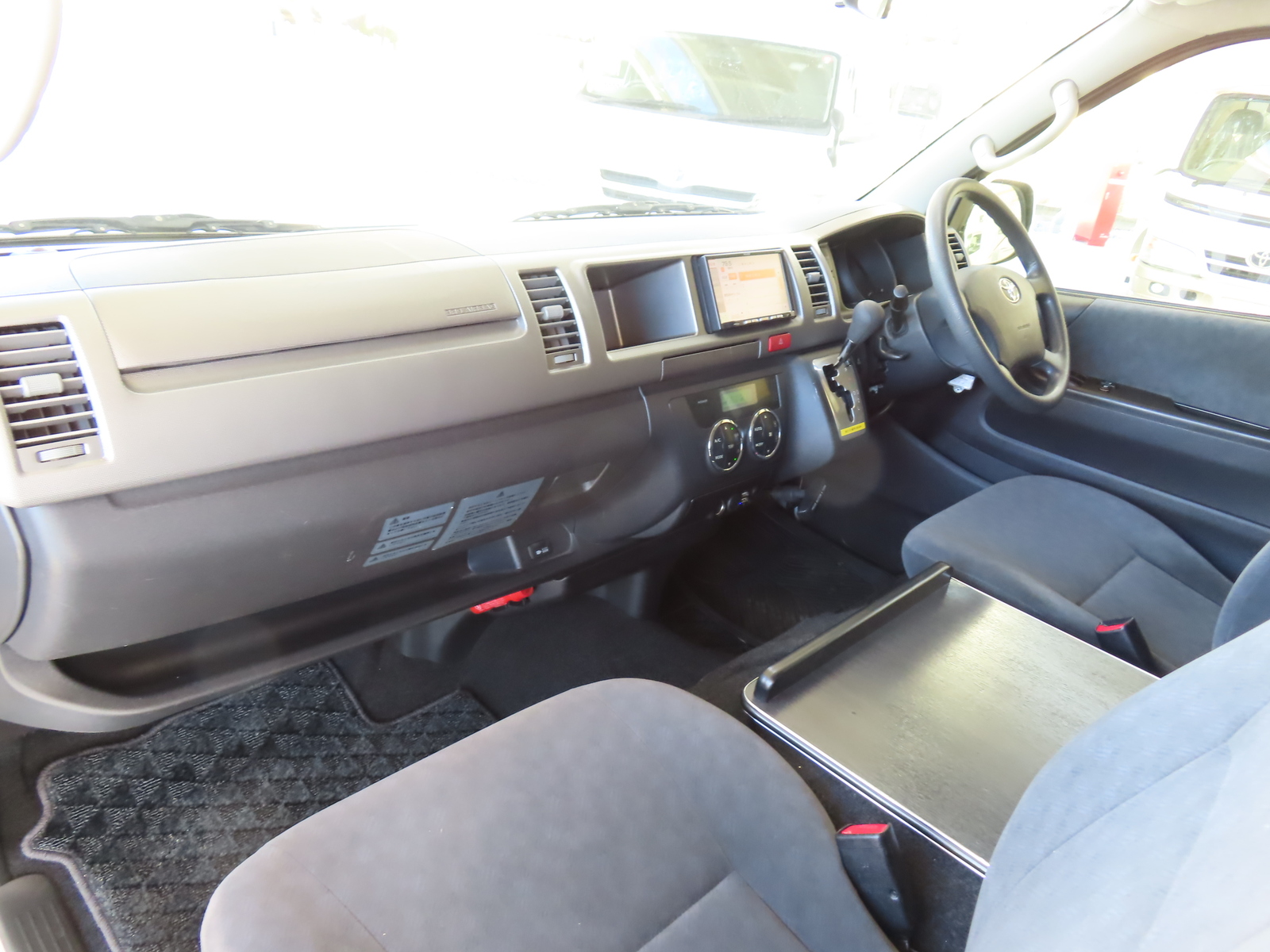 キャンピングカー バンコン ﾊｲｴｰｽ ﾘﾝｴｲ ﾊﾞｶﾝﾁｪｽ 4WD