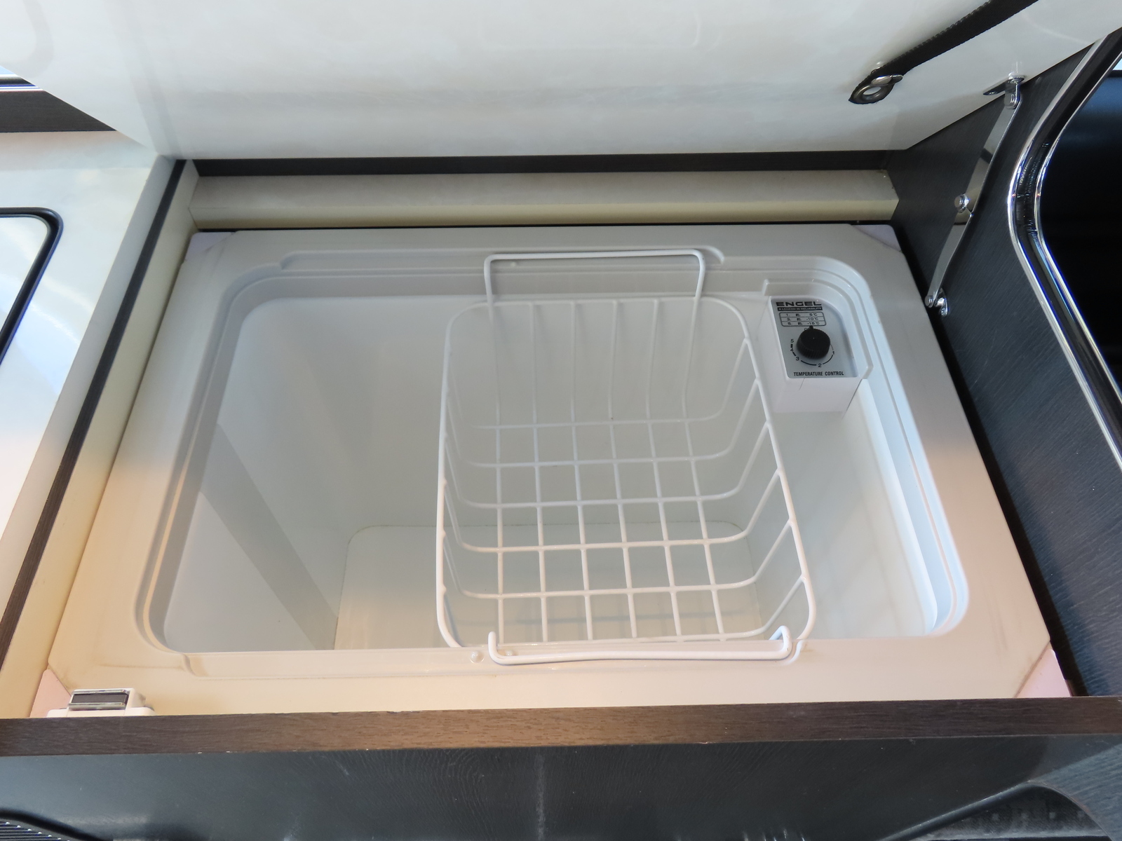 キャンピングカー バンコン ﾊｲｴｰｽ ﾘﾝｴｲ ﾊﾞｶﾝﾁｪｽ 4WD