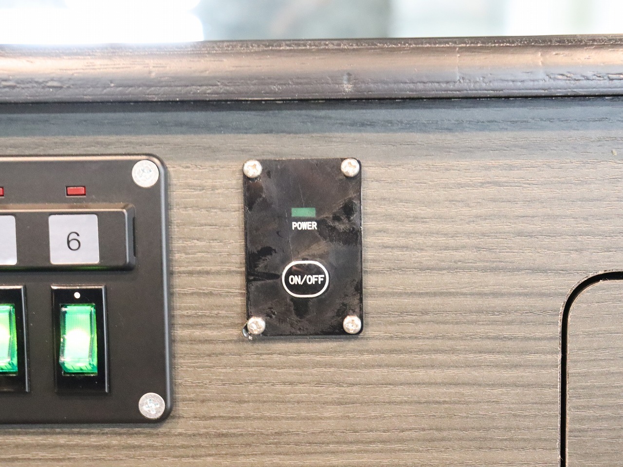 キャンピングカー バンコン ﾊｲｴｰｽ ｲﾝﾃﾞｨｱﾝｷｬﾝﾊﾟｰ　ｵﾘｼﾞﾅﾙ　4WD