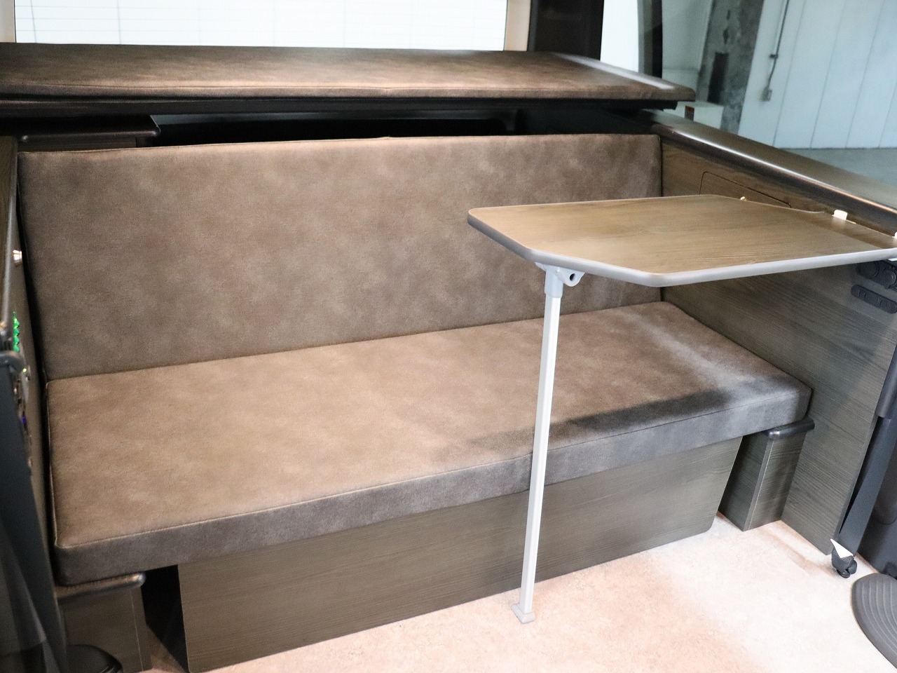 キャンピングカー バンコン ﾊｲｴｰｽ ｲﾝﾃﾞｨｱﾝｷｬﾝﾊﾟｰ　ｵﾘｼﾞﾅﾙ　4WD