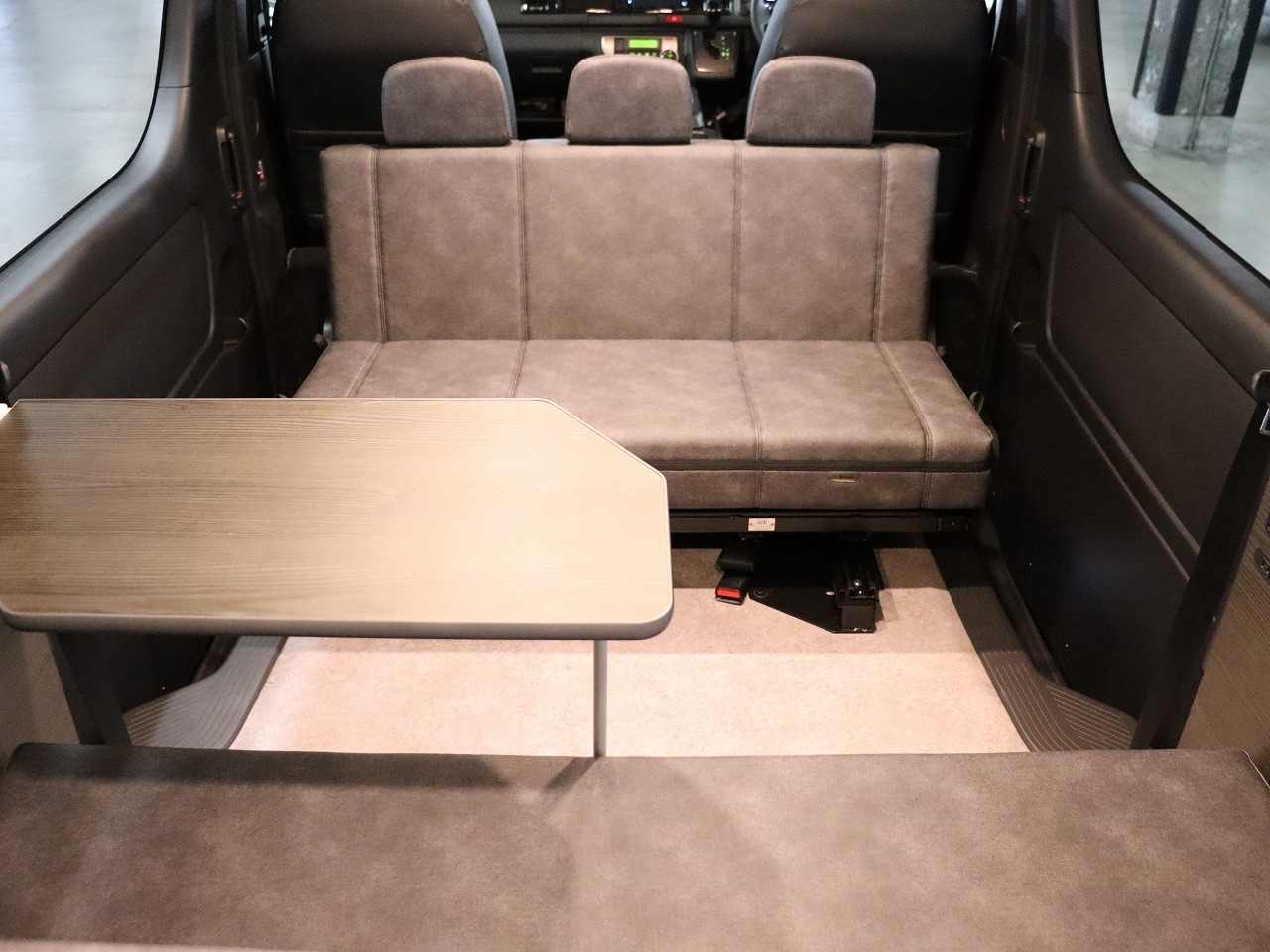 キャンピングカー バンコン ﾊｲｴｰｽ ｲﾝﾃﾞｨｱﾝｷｬﾝﾊﾟｰ　ｵﾘｼﾞﾅﾙ　4WD