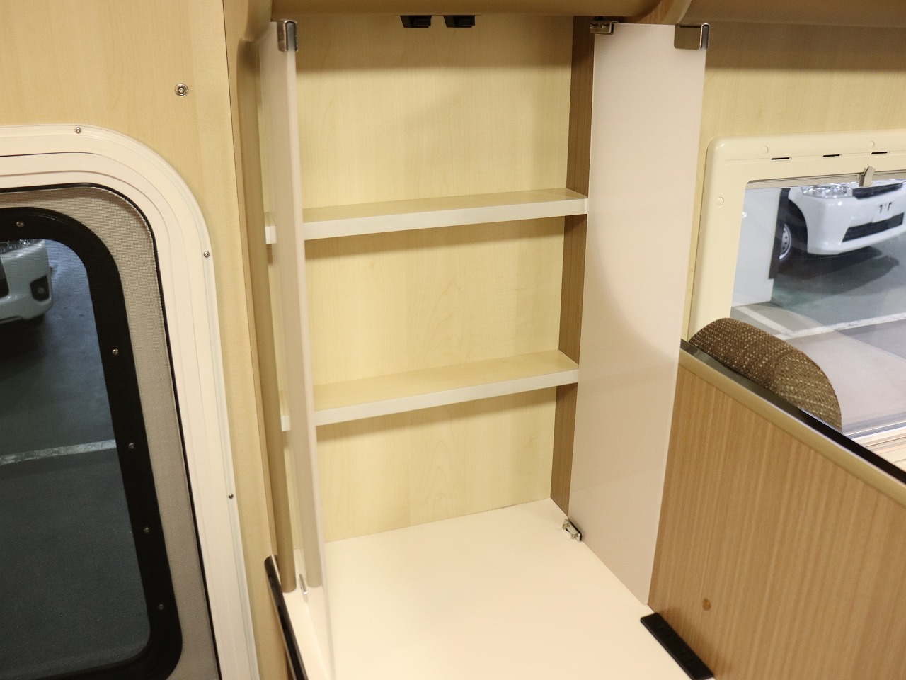 キャンピングカー キャブコン ｶﾑﾛｰﾄﾞ ﾊﾞﾝﾃｯｸ ｺﾙﾄﾞﾘｰﾌﾞｽ 4WD　FF