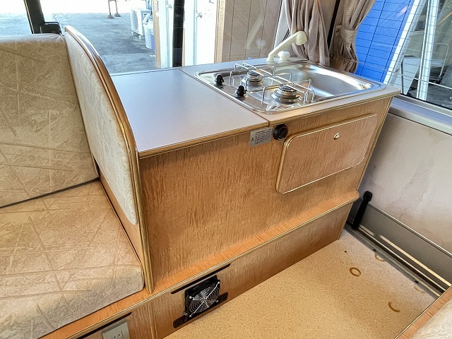 キャンピングカー バンコン ﾊｲｴｰｽ ﾌｧｰｽﾄｶｽﾀﾑ ﾃﾞｨﾚｯﾄ 4WD