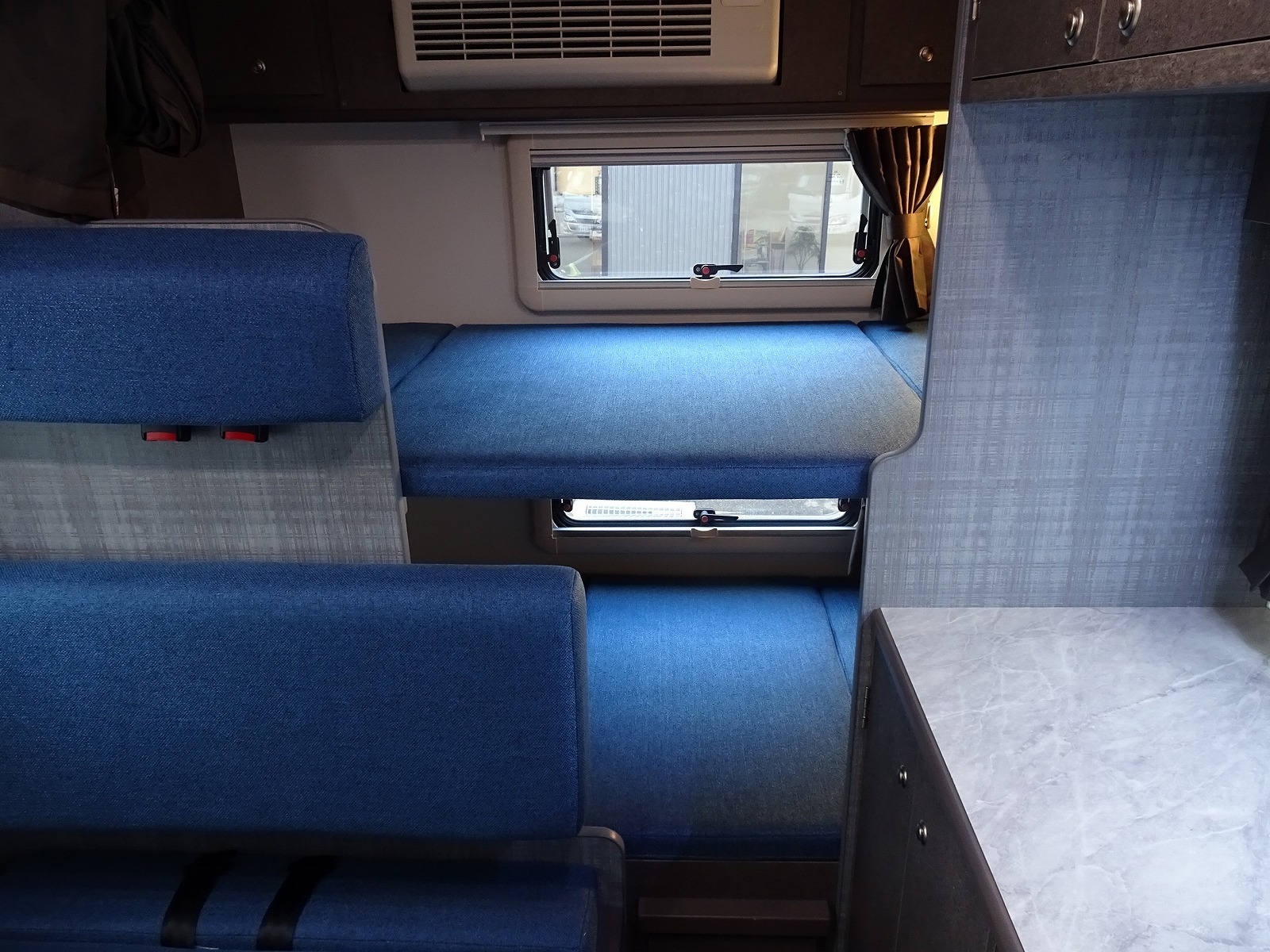 キャンピングカー キャブコン ﾎﾞﾝｺﾞ AtoZ ｱﾚﾝ･ﾊｲ 4WD 12Vｸｰﾗｰ