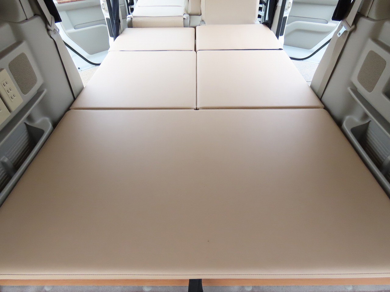 キャンピングカー 軽キャンパー ｴﾌﾞﾘｲ ﾀｼﾞﾏｷｬﾝﾊﾟｰ E340W 4WD