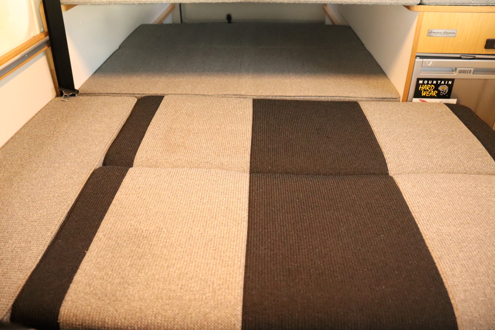 キャンピングカー バンコン ﾊｲｴｰｽ ﾄｲﾌｧｸﾄﾘｰ ﾄｲｽﾞﾎﾞｯｸｽ 4WD