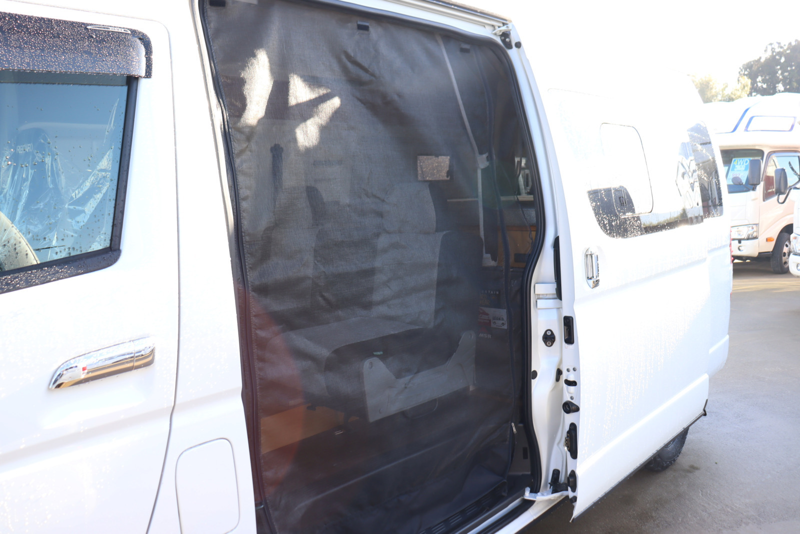 キャンピングカー バンコン ﾊｲｴｰｽ ﾄｲﾌｧｸﾄﾘｰ ﾄｲｽﾞﾎﾞｯｸｽ 4WD