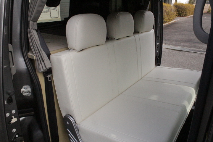 キャンピングカー バンコン NV200ﾊﾞﾈｯﾄ ﾀｺｽNVｼﾞｬｯｸ FF暖房 4WD