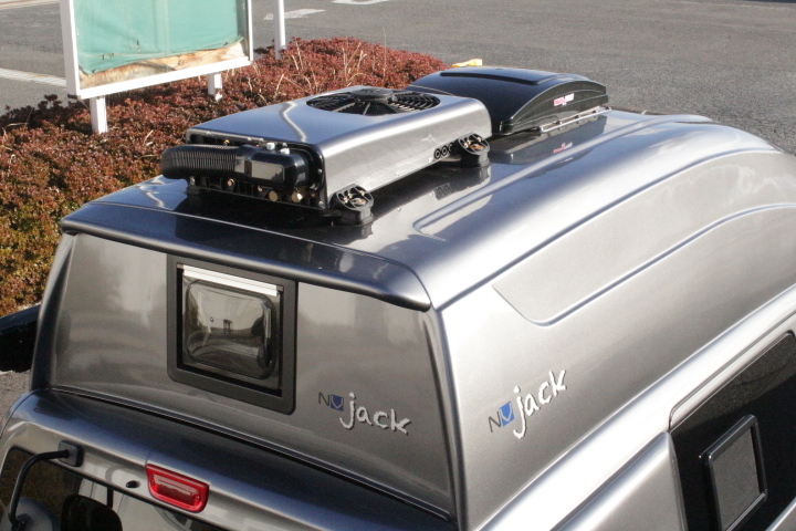 キャンピングカー バンコン NV200ﾊﾞﾈｯﾄ ﾀｺｽNVｼﾞｬｯｸ FF暖房 4WD