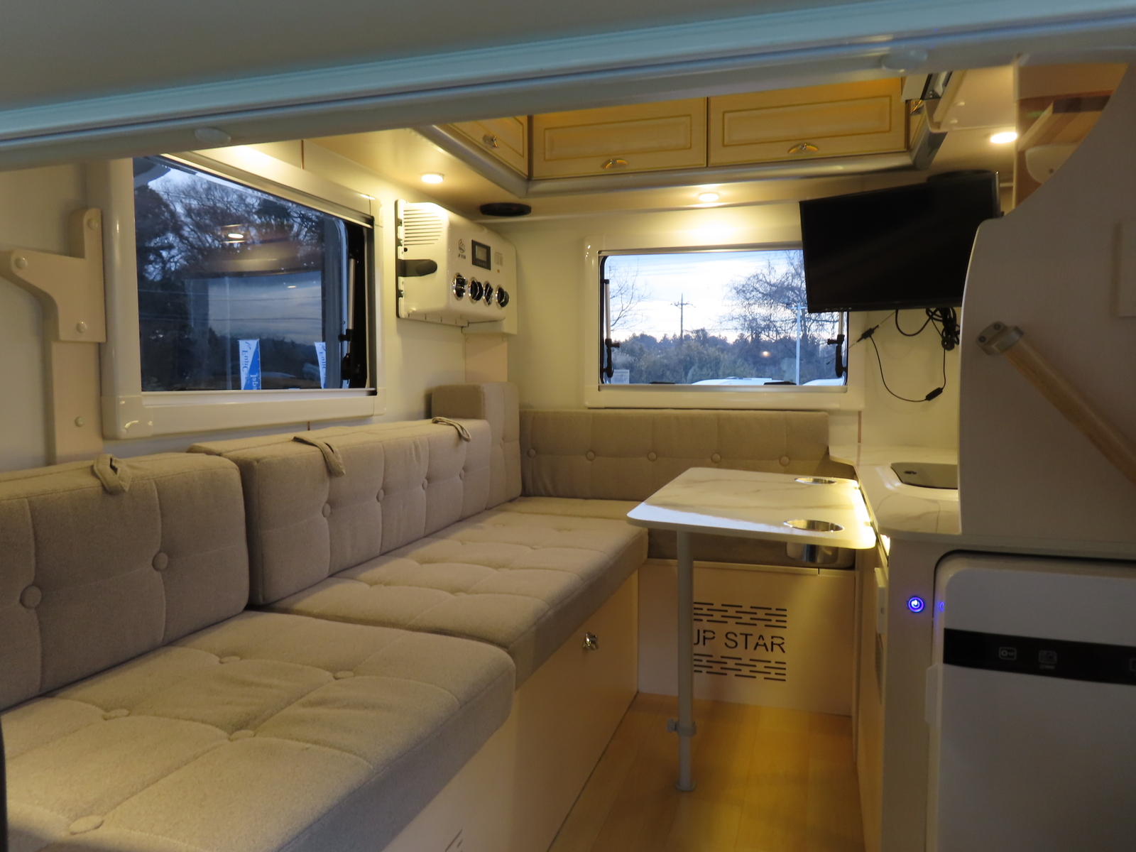 キャンピングカー 軽キャンパー ﾊｲｾﾞｯﾄ JPｽﾀｰ ﾊｯﾋﾟｰ1+ 4WD