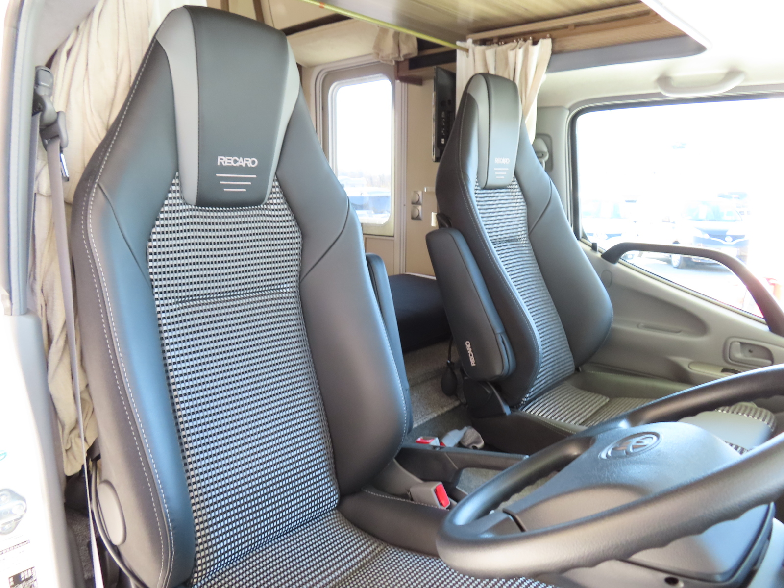 キャンピングカー キャブコン ｶﾑﾛｰﾄﾞ ﾊﾞﾝﾃｯｸ ｼﾞﾙ520