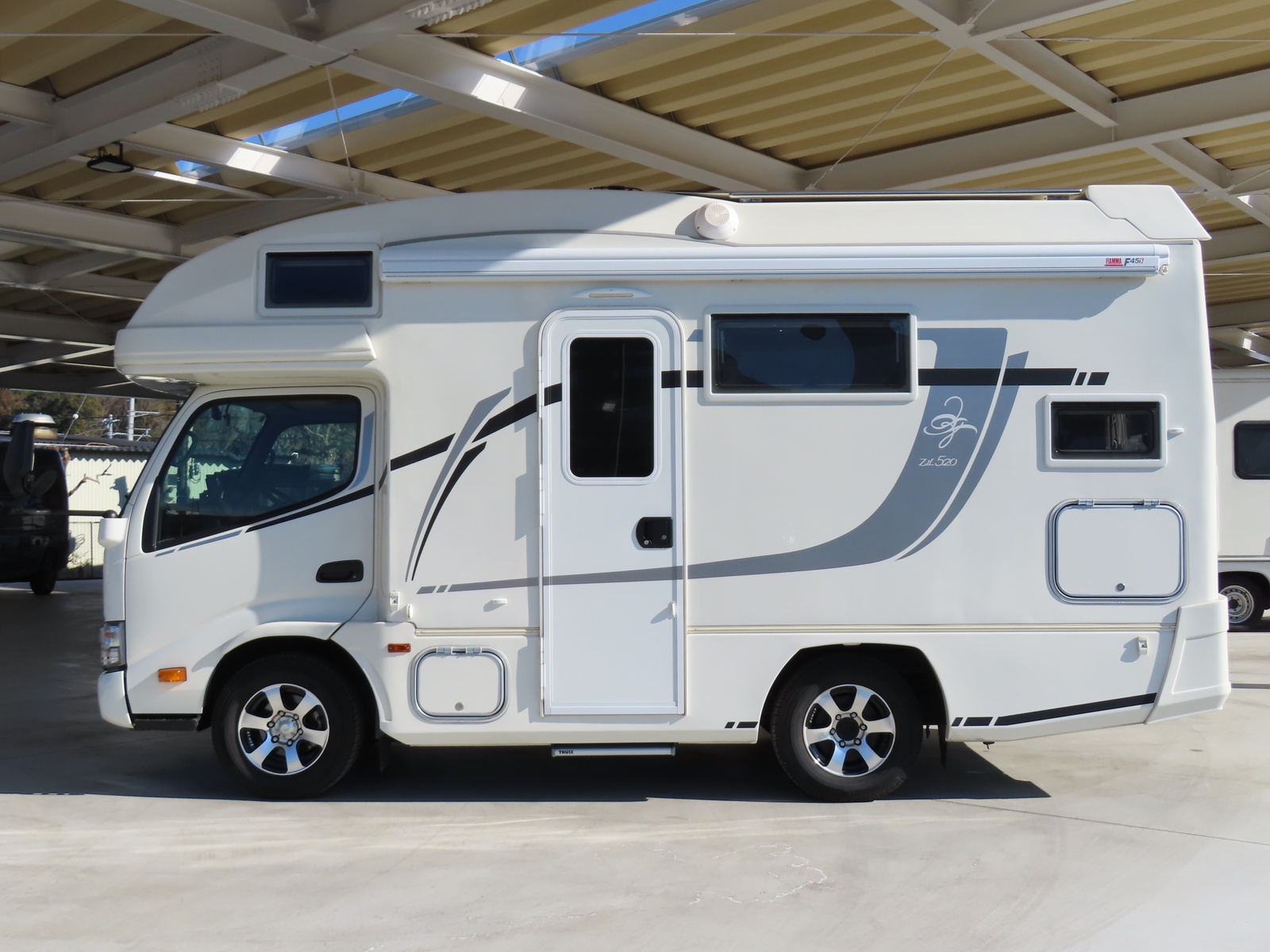 キャンピングカー キャブコン ｶﾑﾛｰﾄﾞ ﾊﾞﾝﾃｯｸ ｼﾞﾙ520