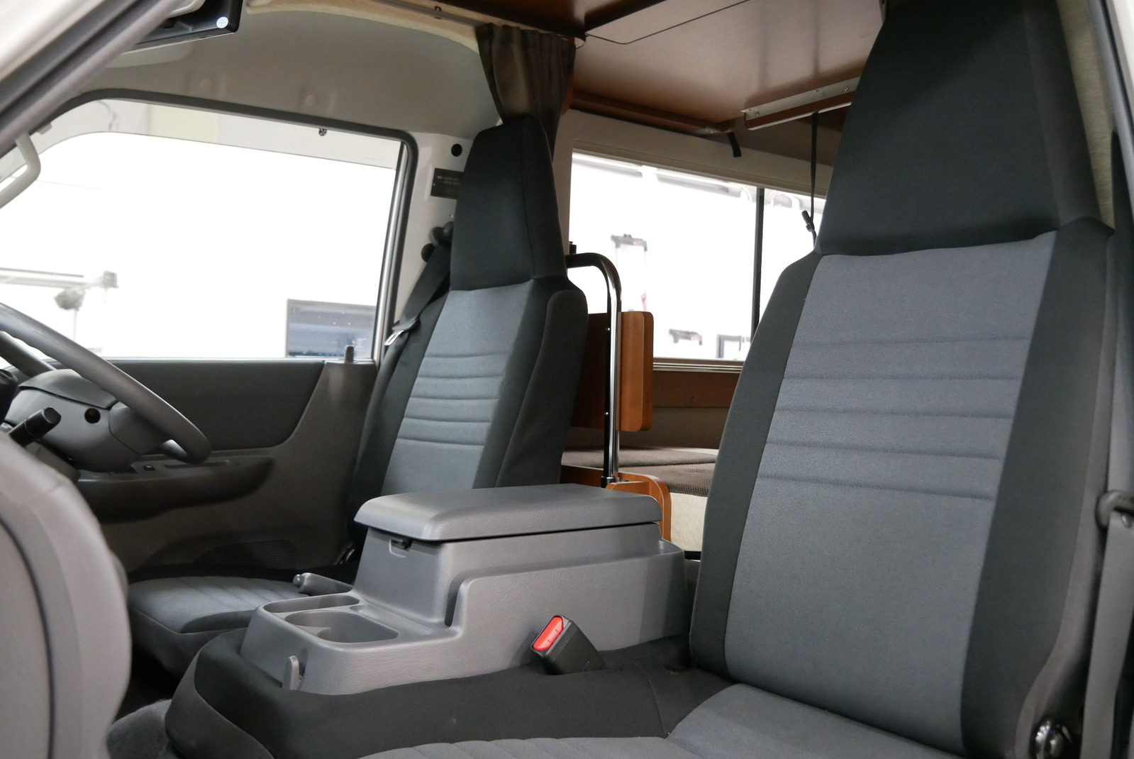 キャンピングカー キャブコン ﾎﾞﾝｺﾞ ﾛｰﾀｽRV ﾏﾝﾎﾞｳｲﾌﾞ 家庭用ｴｱｺﾝ