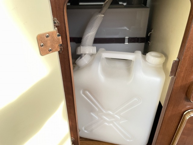 キャンピングカー バンコン ﾊｲｴｰｽ ﾘﾝｴｲ ﾊﾞｶﾝﾁｪｽ　ﾌﾟﾗｲﾍﾞｰﾄ