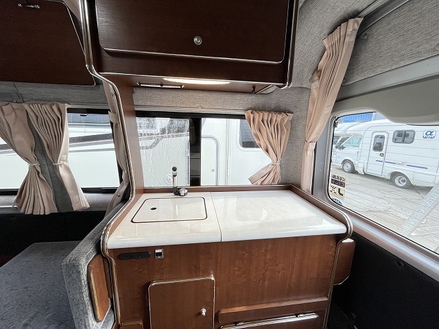 キャンピングカー バンコン ﾊｲｴｰｽ ﾘﾝｴｲ ﾊﾞｶﾝﾁｪｽ　ﾌﾟﾗｲﾍﾞｰﾄ