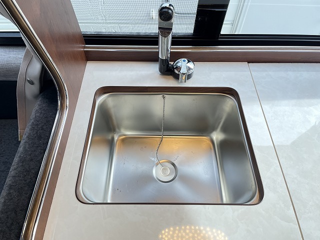 キャンピングカー バンコン ﾊｲｴｰｽ ﾘﾝｴｲ ﾊﾞｶﾝﾁｪｽ　ﾌﾟﾗｲﾍﾞｰﾄ