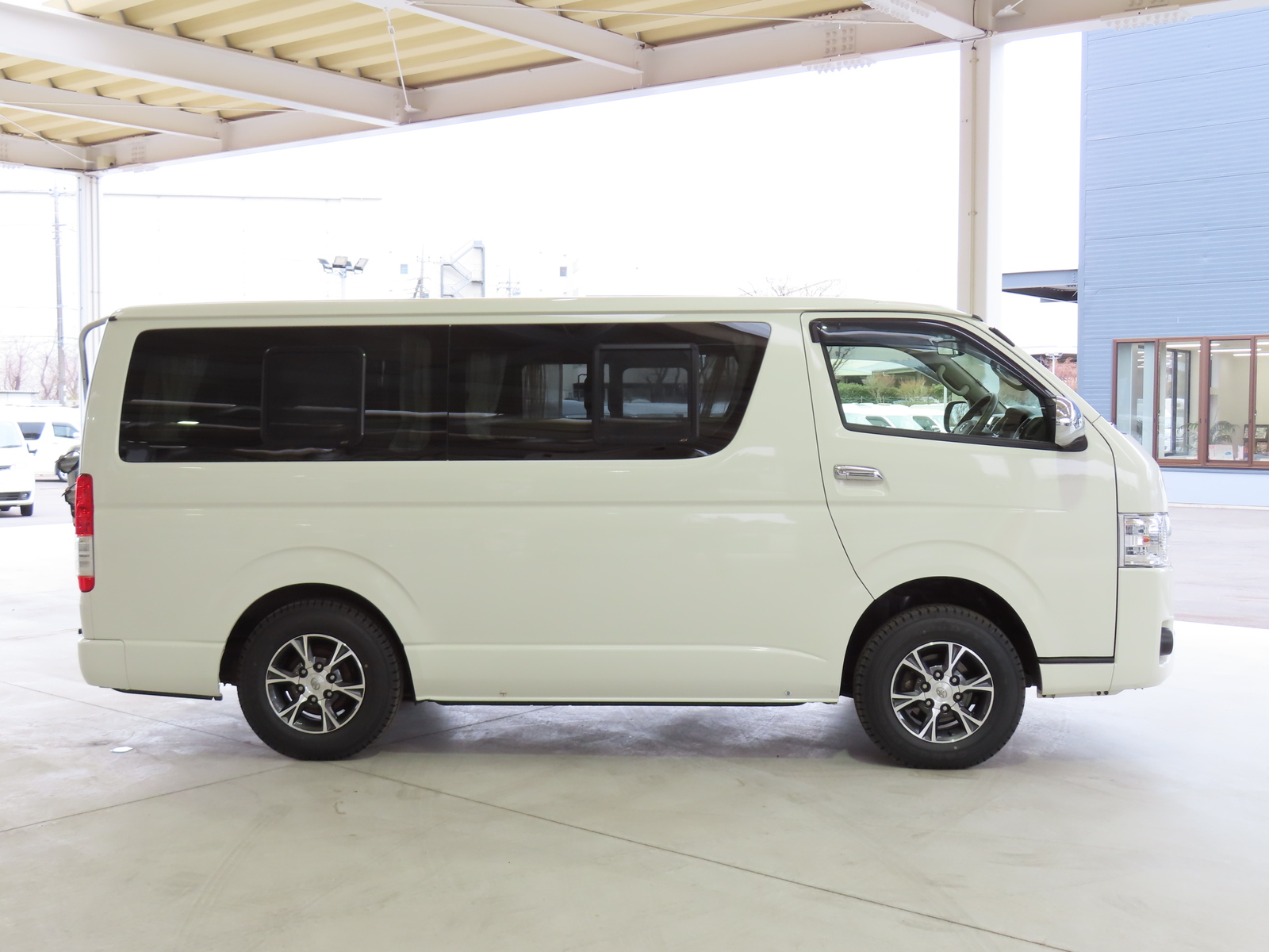 キャンピングカー バンコン ﾊｲｴｰｽ ﾚｸﾋﾞｨ ﾎﾞｰﾉ 4WD