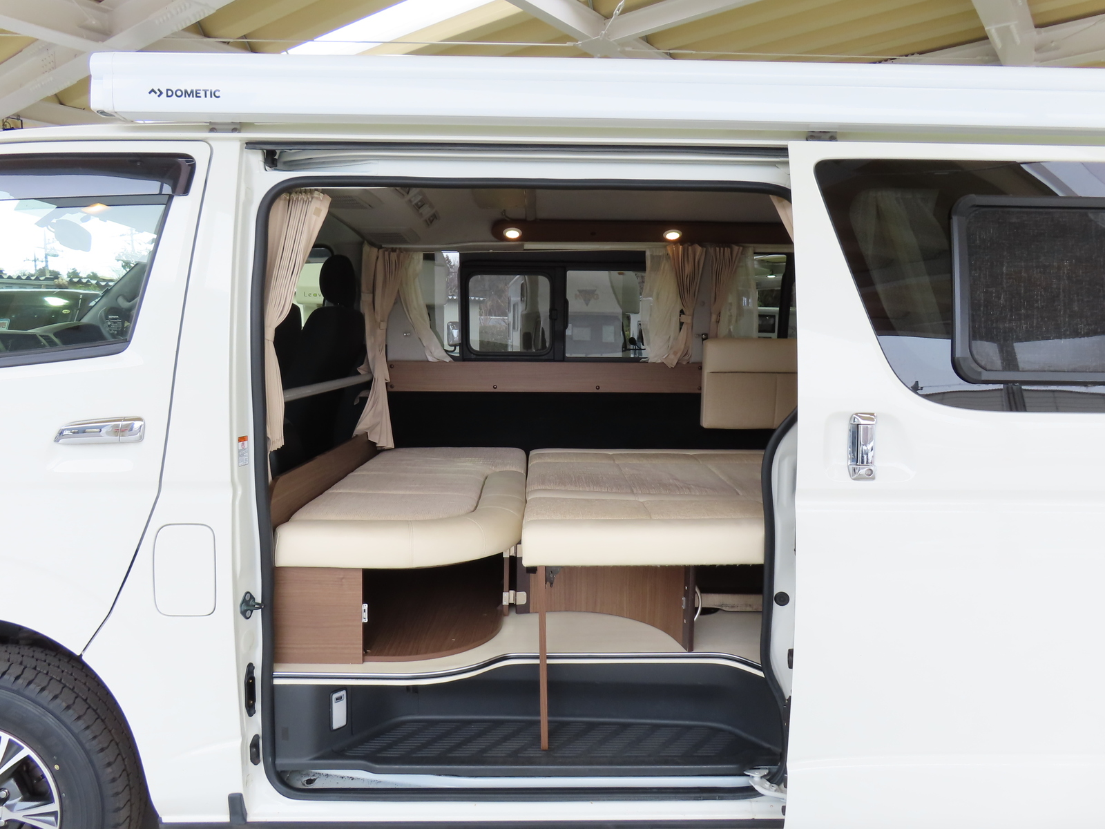 キャンピングカー バンコン ﾊｲｴｰｽ ﾚｸﾋﾞｨ ﾎﾞｰﾉ 4WD