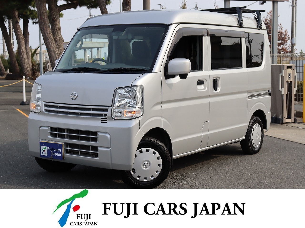 キャンピングカー 軽キャンパー NV100クリッパー オリジナルキャンパー