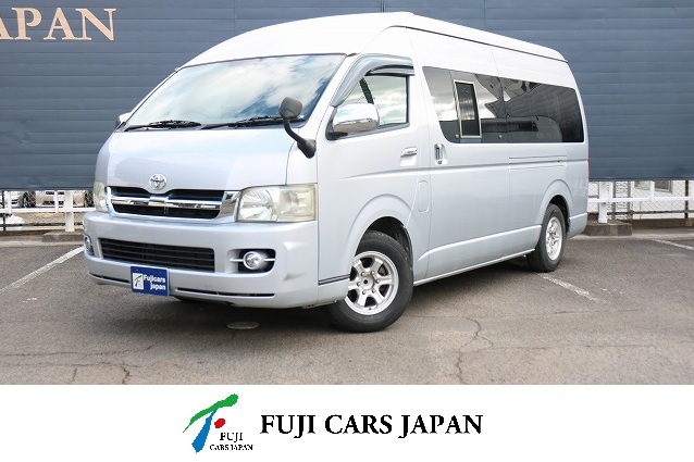 キャンピングカー バンコン レジアスエース ナッツRV ラディッシュ　FFヒーター