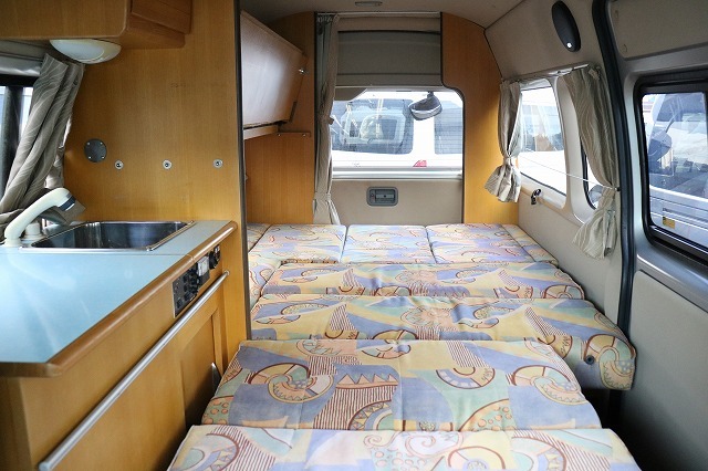 キャンピングカー バンコン ﾚｼﾞｱｽｴｰｽ ﾅｯﾂRV ﾗﾃﾞｨｯｼｭ　FFﾋｰﾀｰ