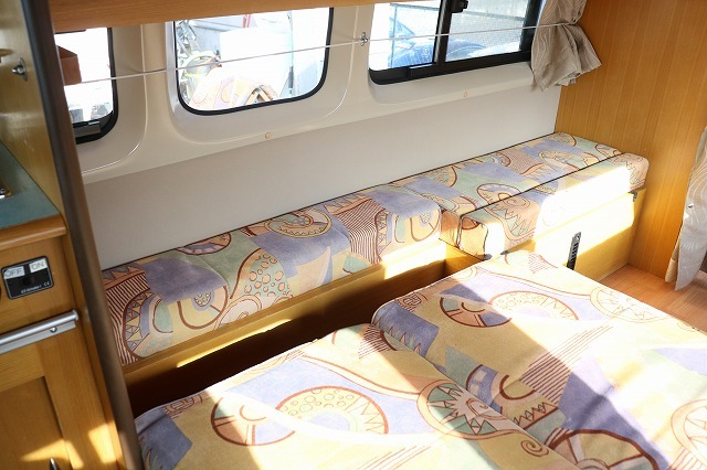 キャンピングカー バンコン ﾚｼﾞｱｽｴｰｽ ﾅｯﾂRV ﾗﾃﾞｨｯｼｭ　FFﾋｰﾀｰ