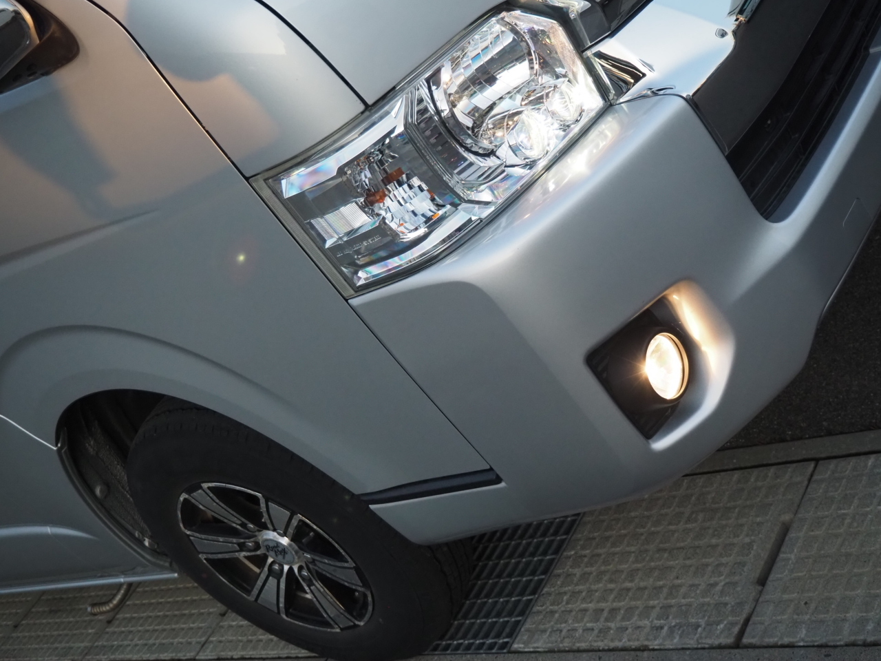 キャンピングカー バンコン ﾊｲｴｰｽ ｶﾄｰﾓｰﾀｰ ZOOｲﾙﾃﾞﾙﾌｨｰﾉ 4WD