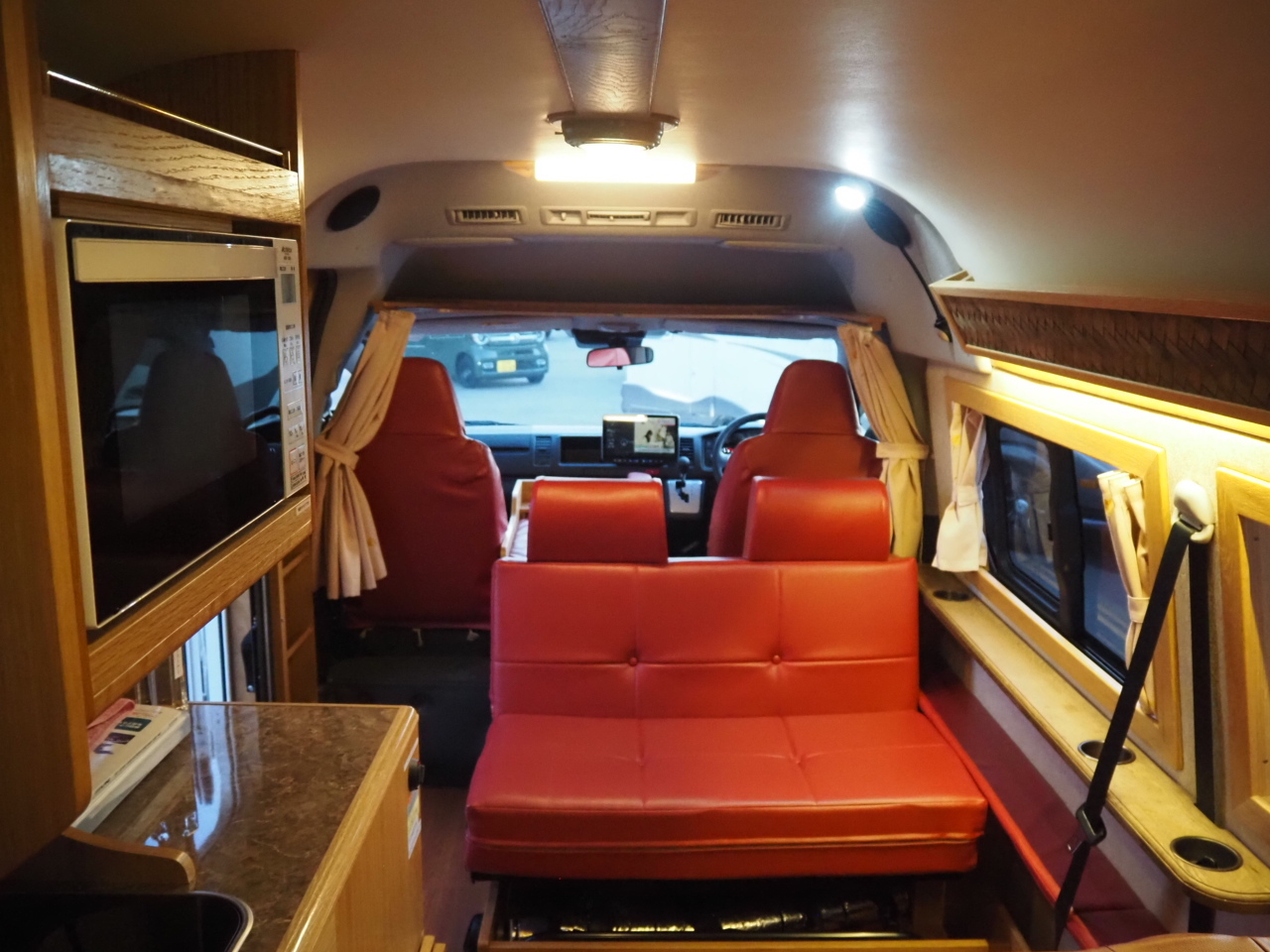 キャンピングカー バンコン ﾊｲｴｰｽ ｶﾄｰﾓｰﾀｰ ZOOｲﾙﾃﾞﾙﾌｨｰﾉ 4WD