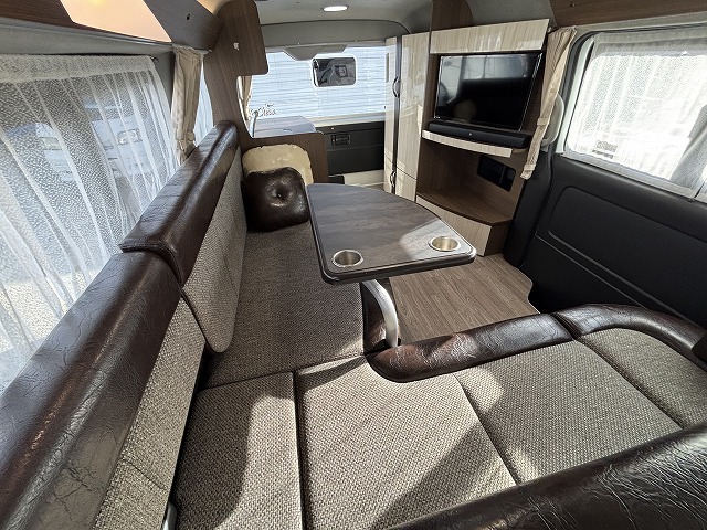 キャンピングカー バンコン ﾊｲｴｰｽ ﾚｸﾋﾞｨ ｳﾞｫｰﾉ 4WD