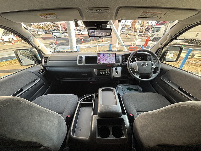 キャンピングカー バンコン ﾊｲｴｰｽ ﾚｸﾋﾞｨ ｳﾞｫｰﾉ 4WD