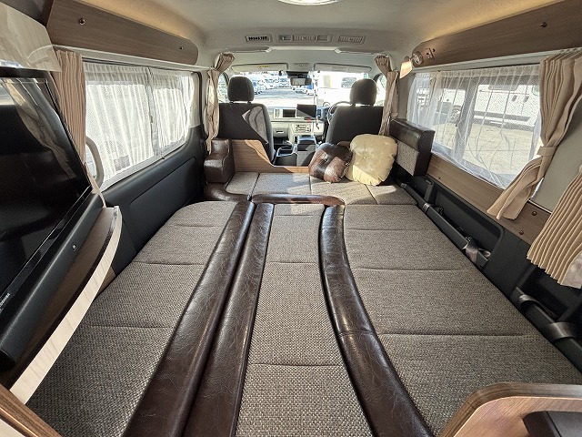 キャンピングカー バンコン ﾊｲｴｰｽ ﾚｸﾋﾞｨ ｳﾞｫｰﾉ 4WD