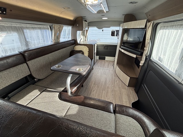 キャンピングカー バンコン ﾊｲｴｰｽ ﾚｸﾋﾞｨ ｳﾞｫｰﾉ 4WD